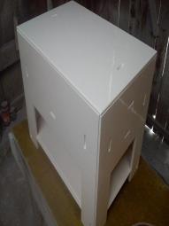 biała szafka po renowacji