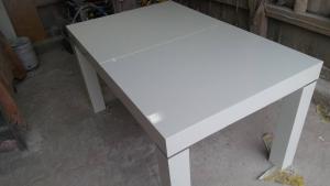 odrestaurowany stół